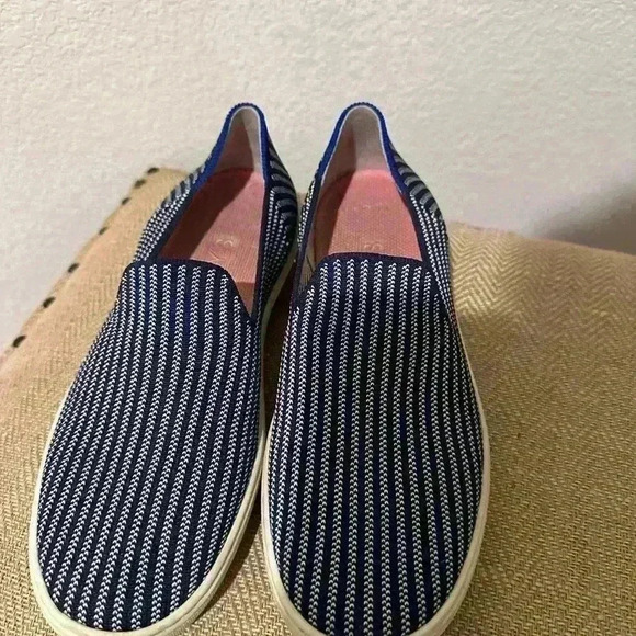 New Rothy's Blue Riviera Pinstripe Slip on Shoes Size 7 women’s Retired style - Picture 5 of 8